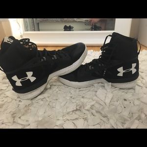 UNDER AMOUR VOLLEYBALL SHOES